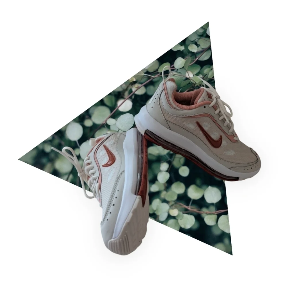 Nike Women's Air Max AP Shoe Sizes 8 , 8.5 and 9